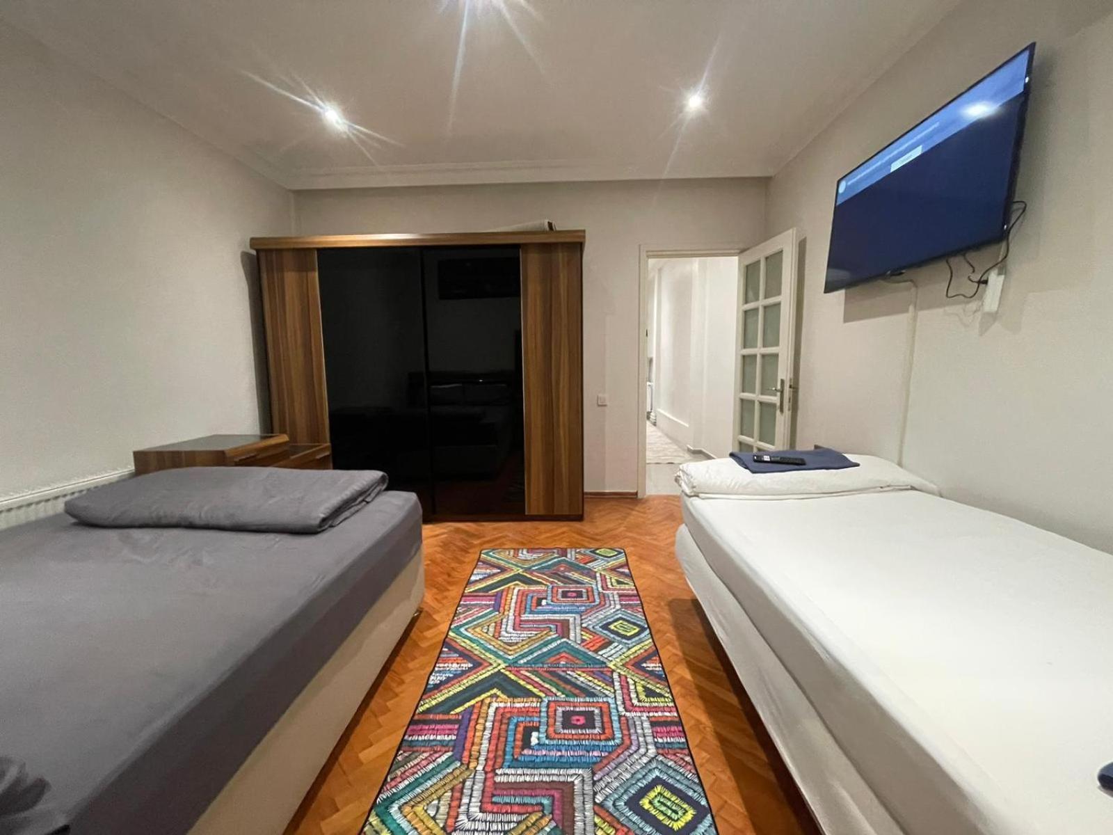 Taksim Square 2plus1 Big Flat On The Center With 2 Bathroom Apartment