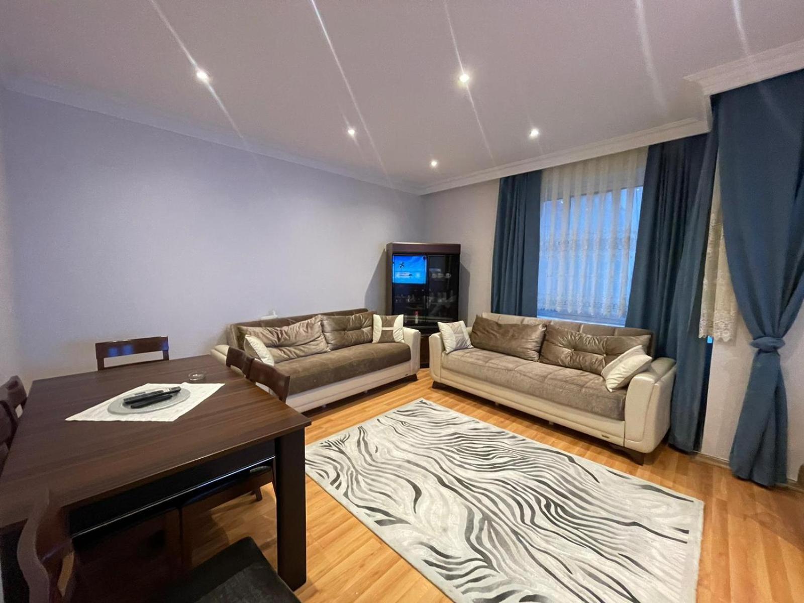 Taksim Square 2plus1 Big Flat On The Center With 2 Bathroom Apartment *